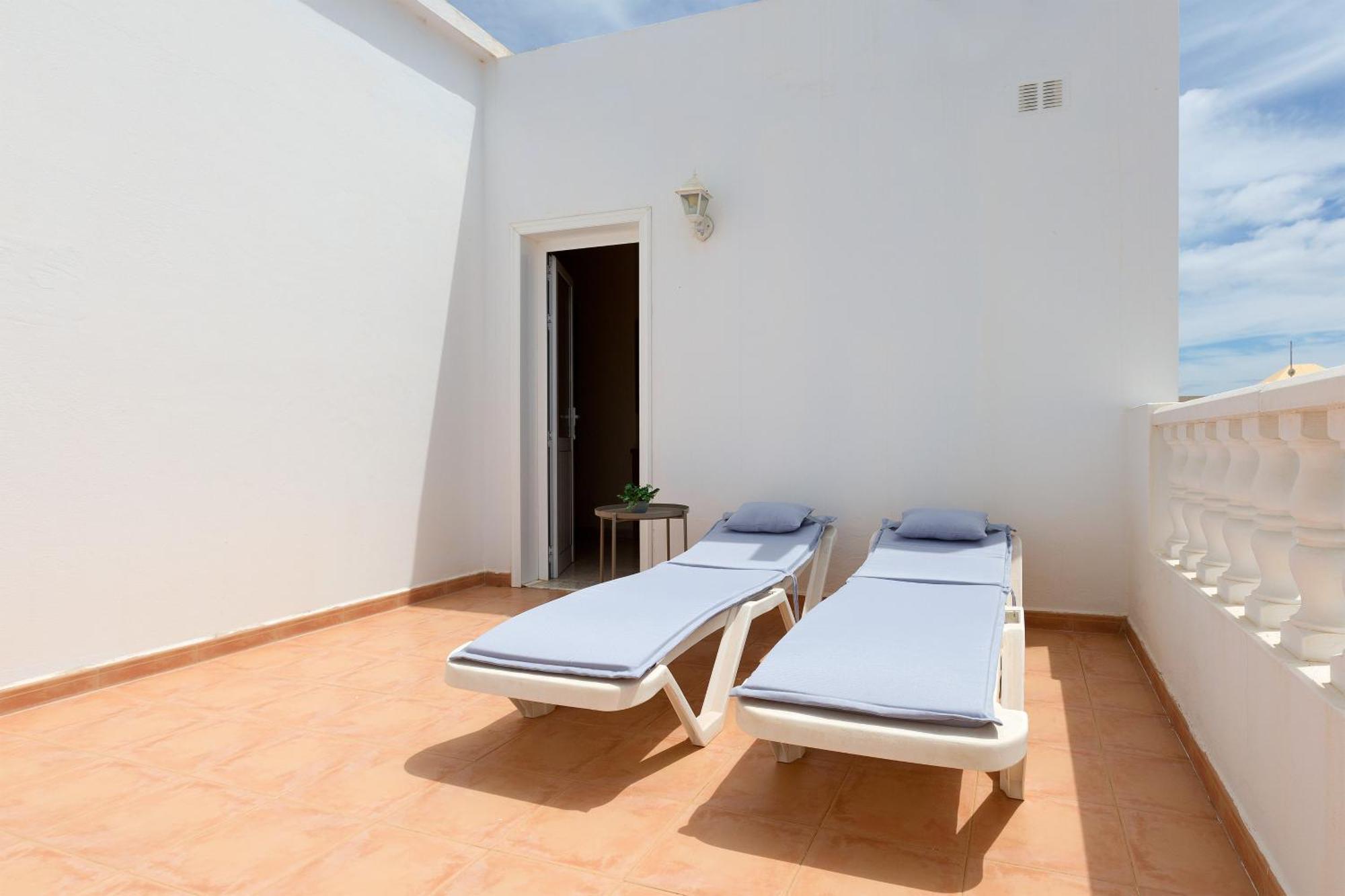 Vela Latina, A To Enjoy! * Costa Teguise